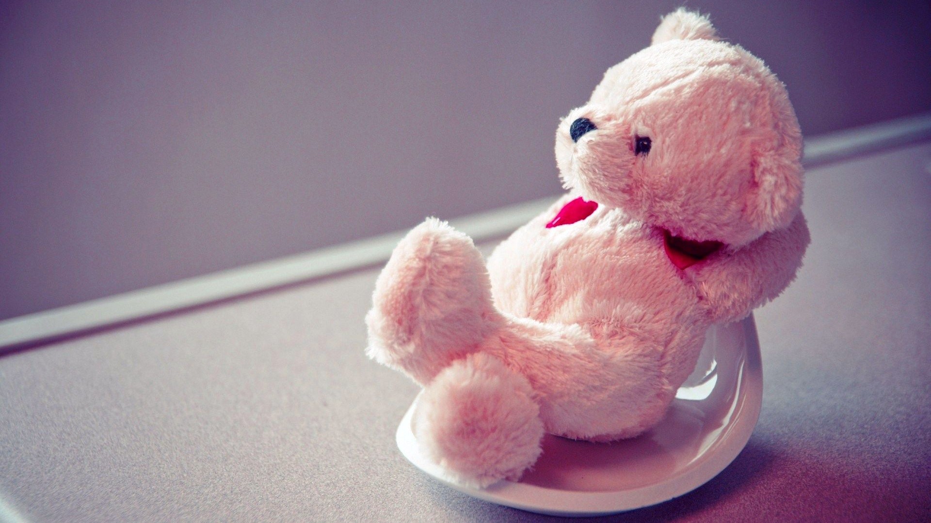 HD Cute Teddy Bear Backgrounds with resolution 1920X1080 pixel. You can use this wallpaper as background for your desktop Computer Screensavers, Android or iPhone smartphones